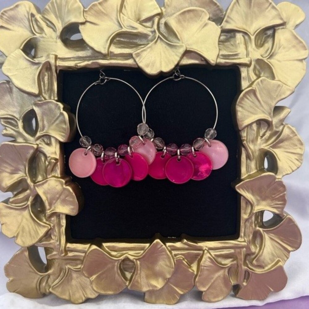 5/$25💎 Crystal Avenue Pink Shell Hoop Earrings